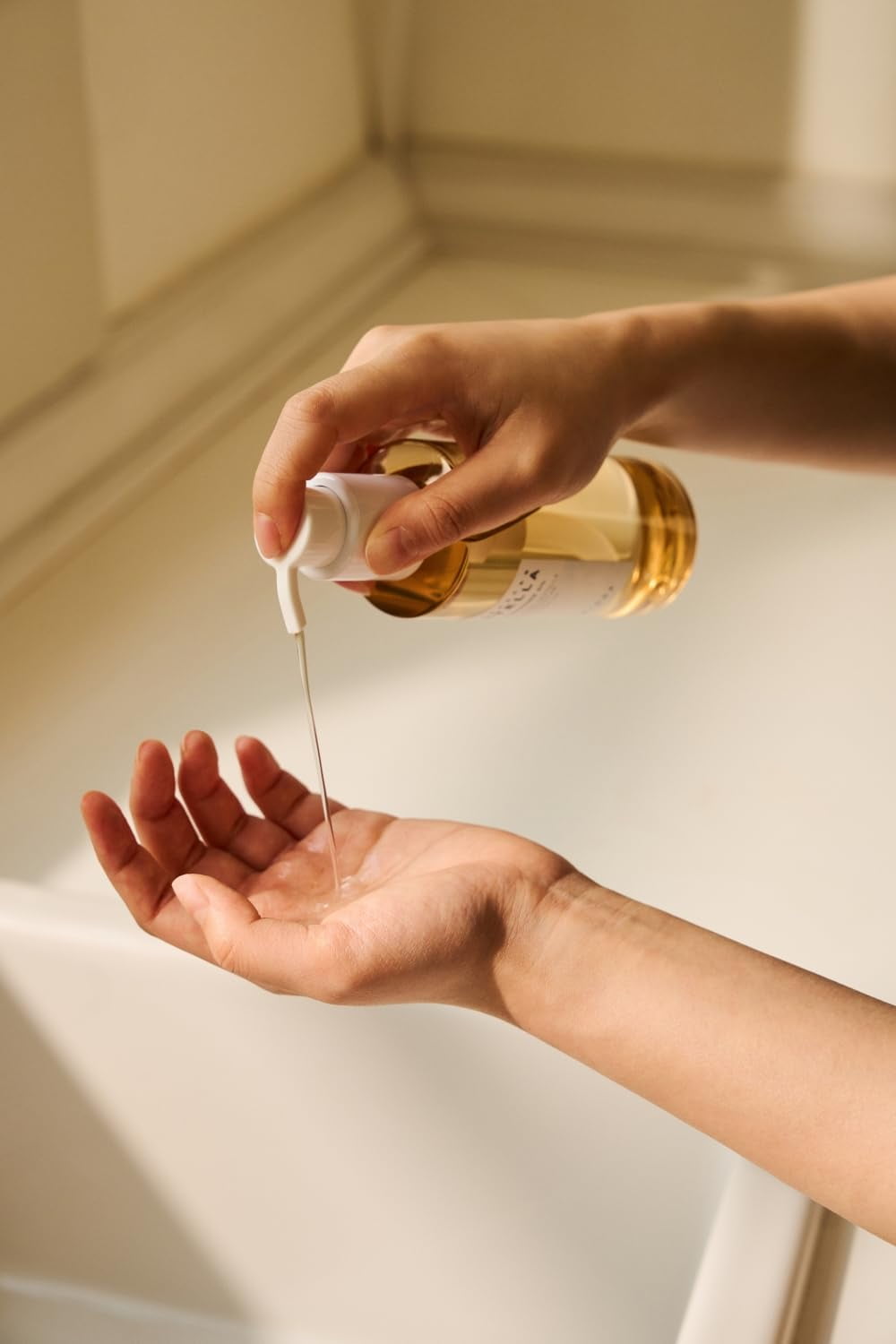 Centella Light Cleansing Oil 6.76 fl.oz, 200ml - Khayest