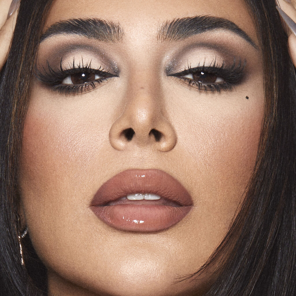 Huda Beauty Creamy Obsessions Eyeshadow Palette on huda - Khayest