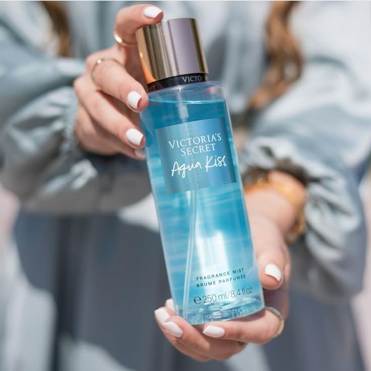 Victoria,s Secret Aqua Kiss Fragrance Mist For Women 250Ml - Khayest