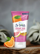 St. Ives Radiant Skin Pink Lemon & Mandarin Orange Scrub 170g