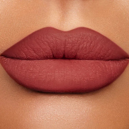Charlotte-Tilbury-Lip-Cheat-Lip-Liner-lips