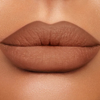 Charlotte-Tilbury-Lip-Cheat-Lip-Liner-lips