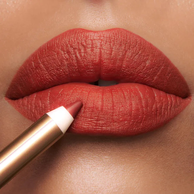 Charlotte-Tilbury-Lip-Cheat-Lip-Liner-lips